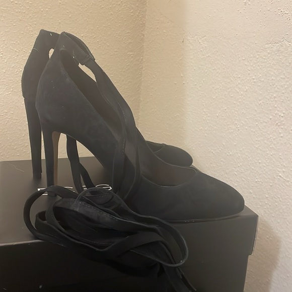 ▪️Black suede lace up heels - Picture 6 of 8